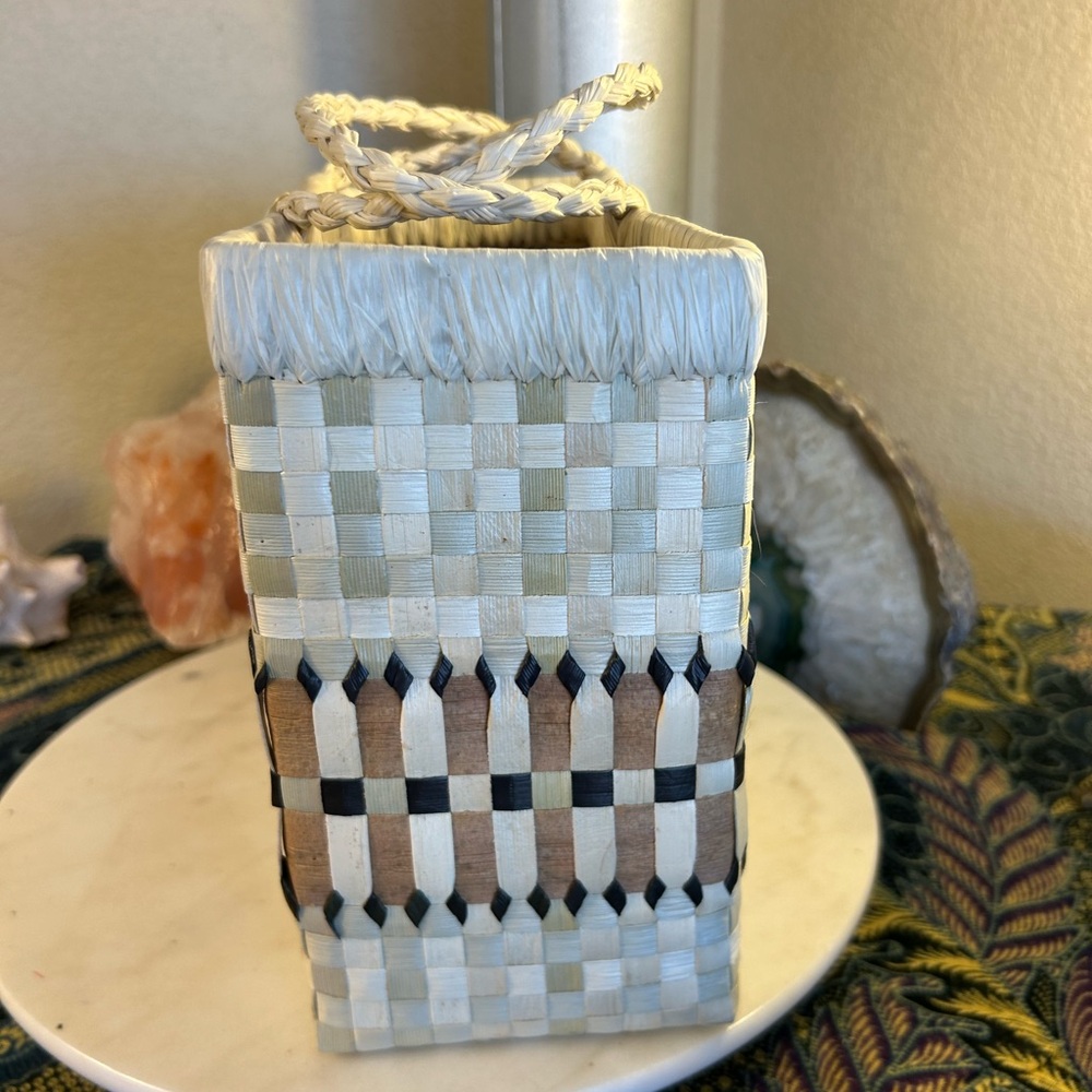 Woven Cream and Brown Tote Bag handmade reed material - Picture 3 of 11